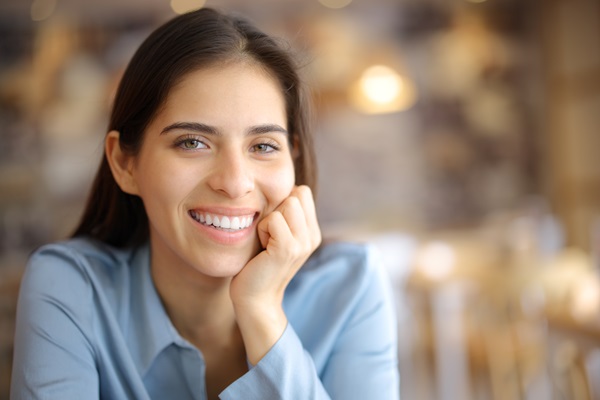 How A Cosmetic Dentist Improves The Appearance Of Your Smile