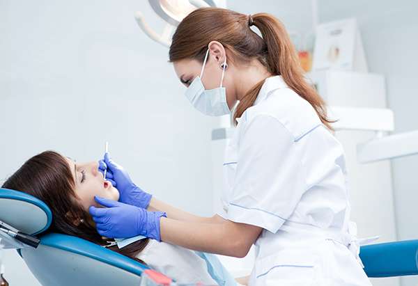 Cosmetic Dentist