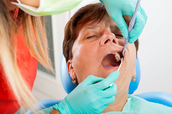 Four Tips To Help Find An Emergency Dentist